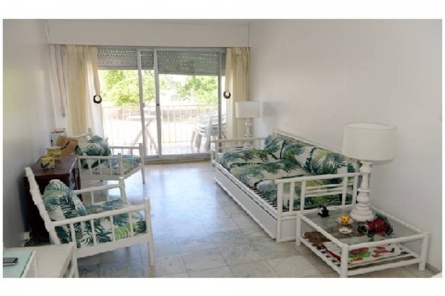 Punta del Este, Maldonado, Uruguay, 2 Bedrooms Bedrooms, ,2 BathroomsBathrooms,Apartamentos,Venta,41902