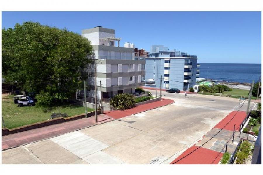 Punta del Este, Maldonado, Uruguay, 2 Bedrooms Bedrooms, ,2 BathroomsBathrooms,Apartamentos,Venta,41902