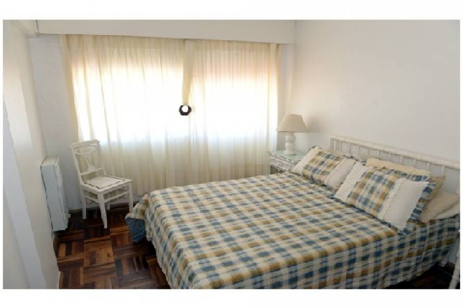 Punta del Este, Maldonado, Uruguay, 2 Bedrooms Bedrooms, ,2 BathroomsBathrooms,Apartamentos,Venta,41902