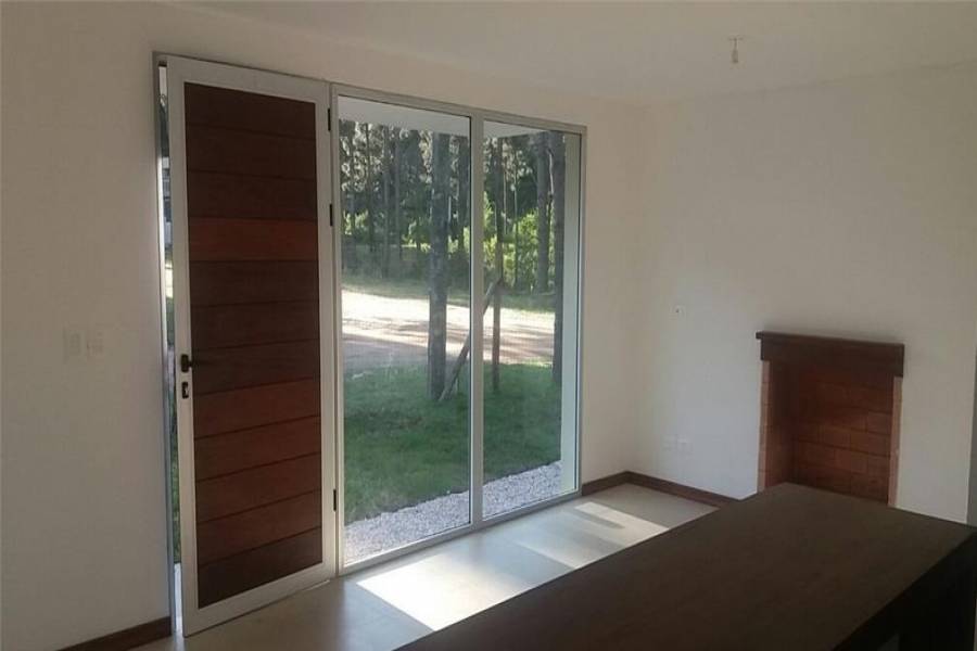 Punta del Este, Maldonado, Uruguay, 2 Bedrooms Bedrooms, ,1 BañoBathrooms,PH Tipo Casa,Venta,41905