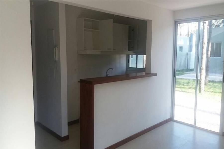 Punta del Este, Maldonado, Uruguay, 2 Bedrooms Bedrooms, ,1 BañoBathrooms,PH Tipo Casa,Venta,41905