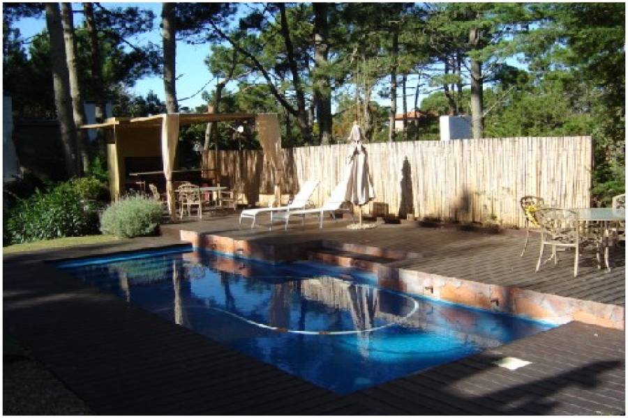 Punta del Este, Maldonado, Uruguay, 5 Bedrooms Bedrooms, ,4 BathroomsBathrooms,Casas,Venta,41914