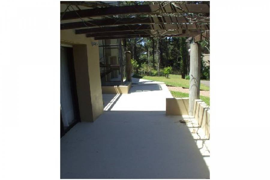 Punta del Este, Maldonado, Uruguay, 5 Bedrooms Bedrooms, ,4 BathroomsBathrooms,Casas,Venta,41914
