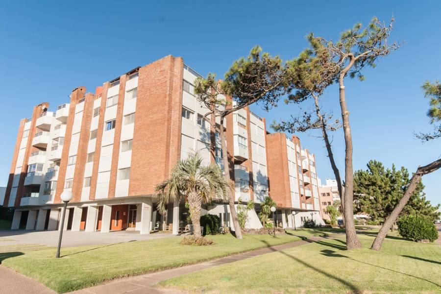 Punta del Este, Maldonado, Uruguay, 2 Bedrooms Bedrooms, ,2 BathroomsBathrooms,Apartamentos,Venta,41929