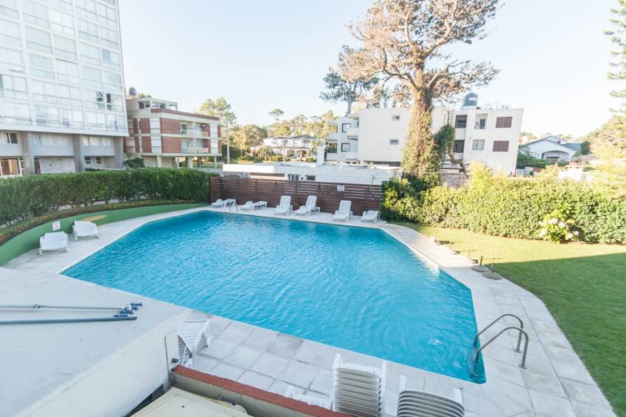 Punta del Este, Maldonado, Uruguay, 2 Bedrooms Bedrooms, ,2 BathroomsBathrooms,Apartamentos,Venta,41929