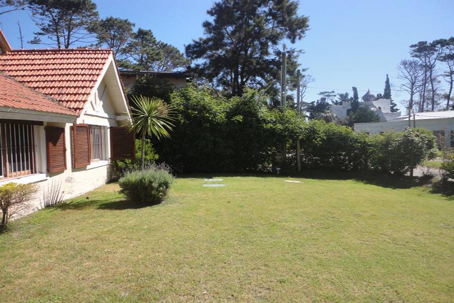 Punta del Este, Maldonado, Uruguay, 3 Bedrooms Bedrooms, ,2 BathroomsBathrooms,Apartamentos,Venta,41935