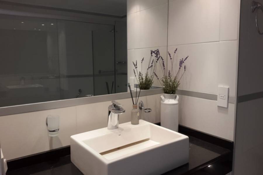 Punta del Este, Maldonado, Uruguay, 5 Bedrooms Bedrooms, ,5 BathroomsBathrooms,Apartamentos,Venta,41943