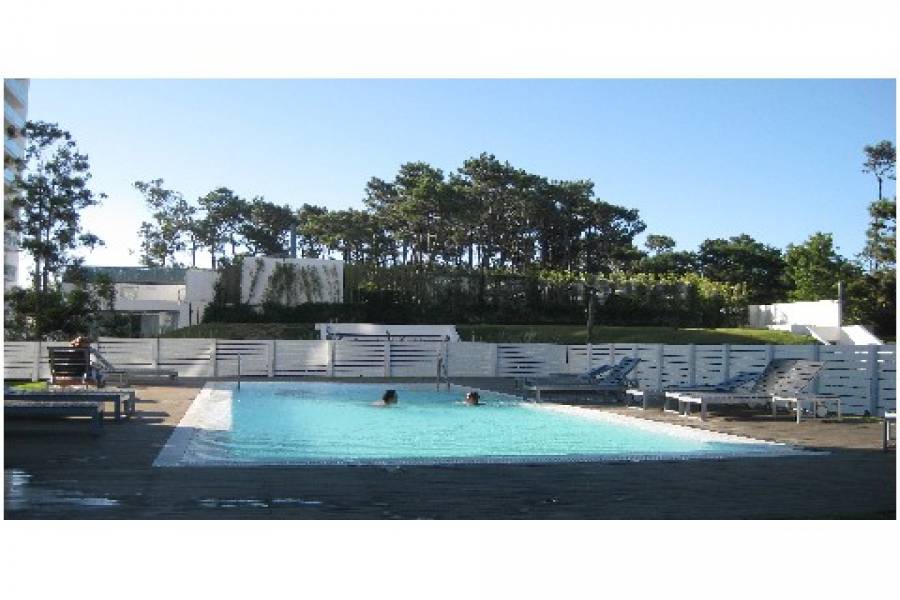 Punta del Este, Maldonado, Uruguay, 2 Bedrooms Bedrooms, ,2 BathroomsBathrooms,Apartamentos,Venta,41944