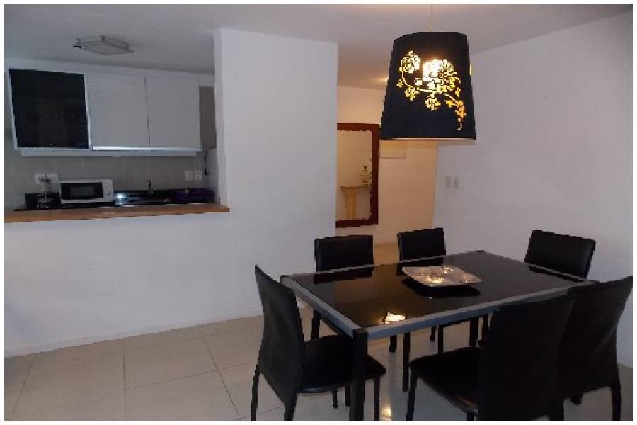 Punta del Este, Maldonado, Uruguay, 2 Bedrooms Bedrooms, ,2 BathroomsBathrooms,Apartamentos,Venta,41944