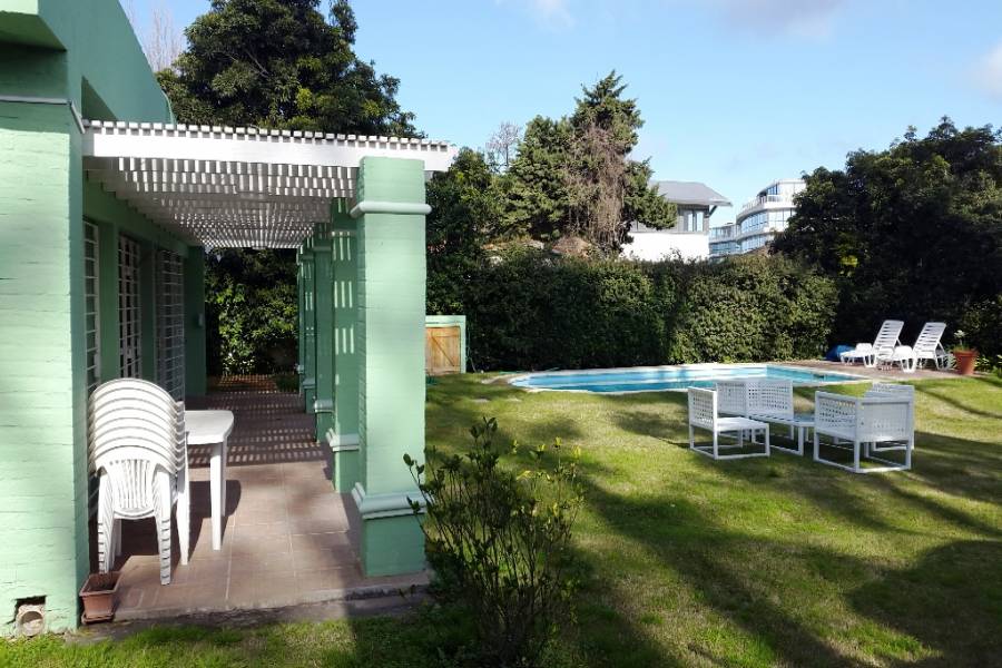 Punta del Este, Maldonado, Uruguay, 4 Bedrooms Bedrooms, ,3 BathroomsBathrooms,Casas,Venta,41948