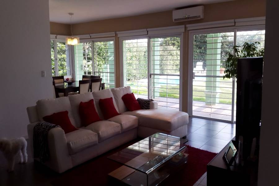 Punta del Este, Maldonado, Uruguay, 4 Bedrooms Bedrooms, ,3 BathroomsBathrooms,Casas,Venta,41948