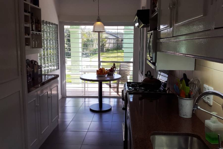 Punta del Este, Maldonado, Uruguay, 4 Bedrooms Bedrooms, ,3 BathroomsBathrooms,Casas,Venta,41948