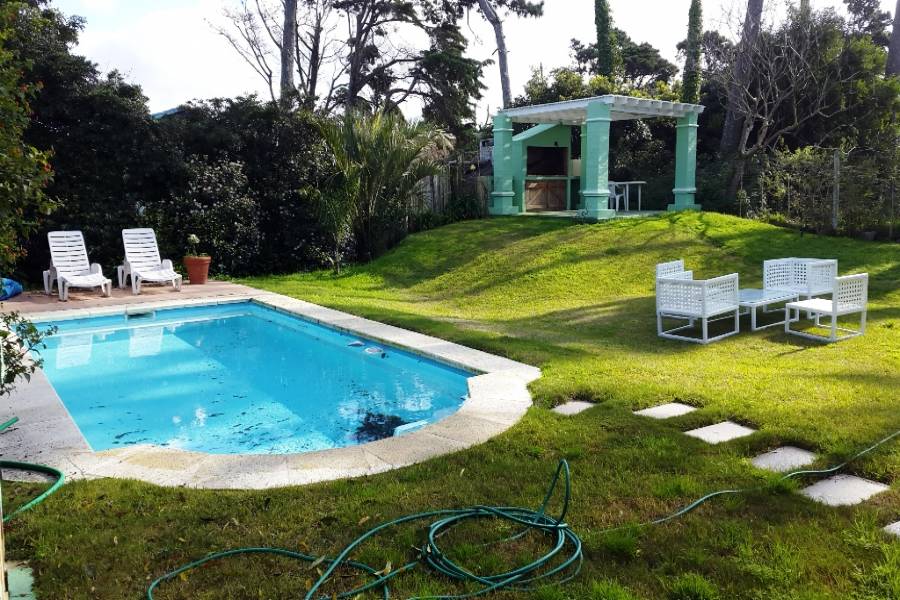 Punta del Este, Maldonado, Uruguay, 4 Bedrooms Bedrooms, ,3 BathroomsBathrooms,Casas,Venta,41948