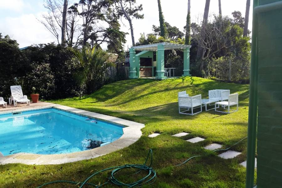 Punta del Este, Maldonado, Uruguay, 4 Bedrooms Bedrooms, ,3 BathroomsBathrooms,Casas,Venta,41948