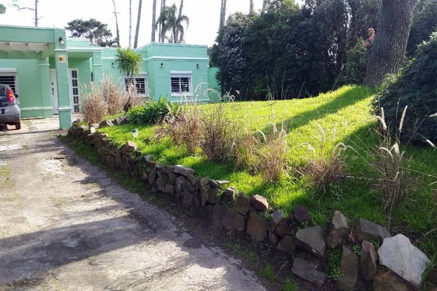 Punta del Este, Maldonado, Uruguay, 4 Bedrooms Bedrooms, ,3 BathroomsBathrooms,Casas,Venta,41948