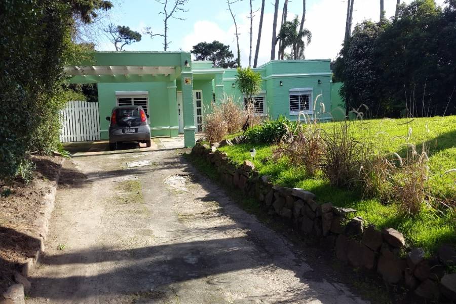 Punta del Este, Maldonado, Uruguay, 4 Bedrooms Bedrooms, ,3 BathroomsBathrooms,Casas,Venta,41948