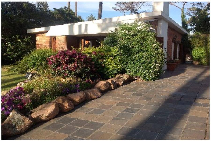 Punta de Este, Maldonado, Uruguay, 3 Bedrooms Bedrooms, ,2 BathroomsBathrooms,Casas,Venta,41961