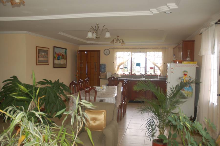 Paute, AZUAY, Ecuador, 4 Bedrooms Bedrooms, ,4 BathroomsBathrooms,Fincas-Villas,Venta,1,42002