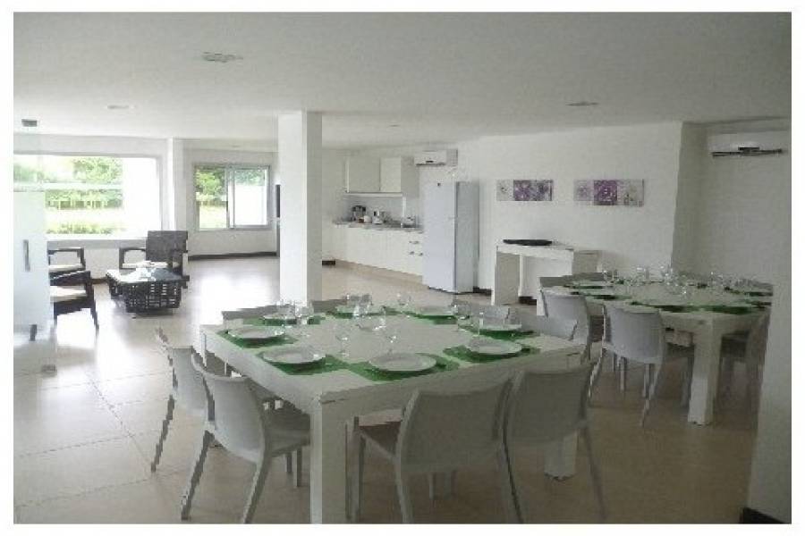 Punta del Este, Maldonado, Uruguay, 4 Bedrooms Bedrooms, ,5 BathroomsBathrooms,Apartamentos,Venta,42046