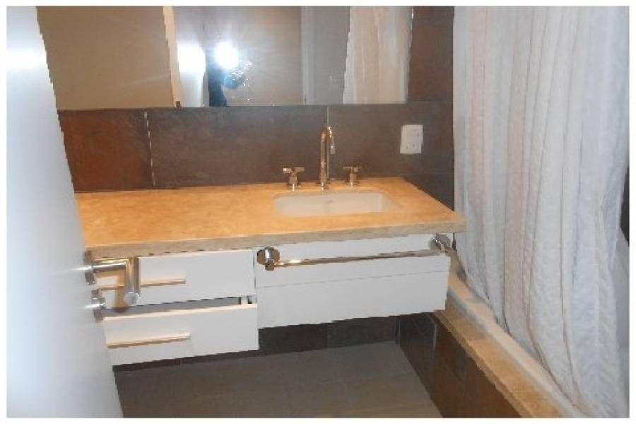 Punta del Este, Maldonado, Uruguay, 4 Bedrooms Bedrooms, ,5 BathroomsBathrooms,Apartamentos,Venta,42046