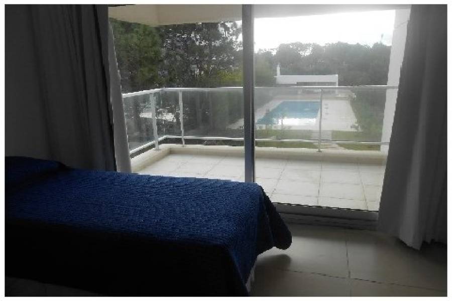 Punta del Este, Maldonado, Uruguay, 4 Bedrooms Bedrooms, ,5 BathroomsBathrooms,Apartamentos,Venta,42046
