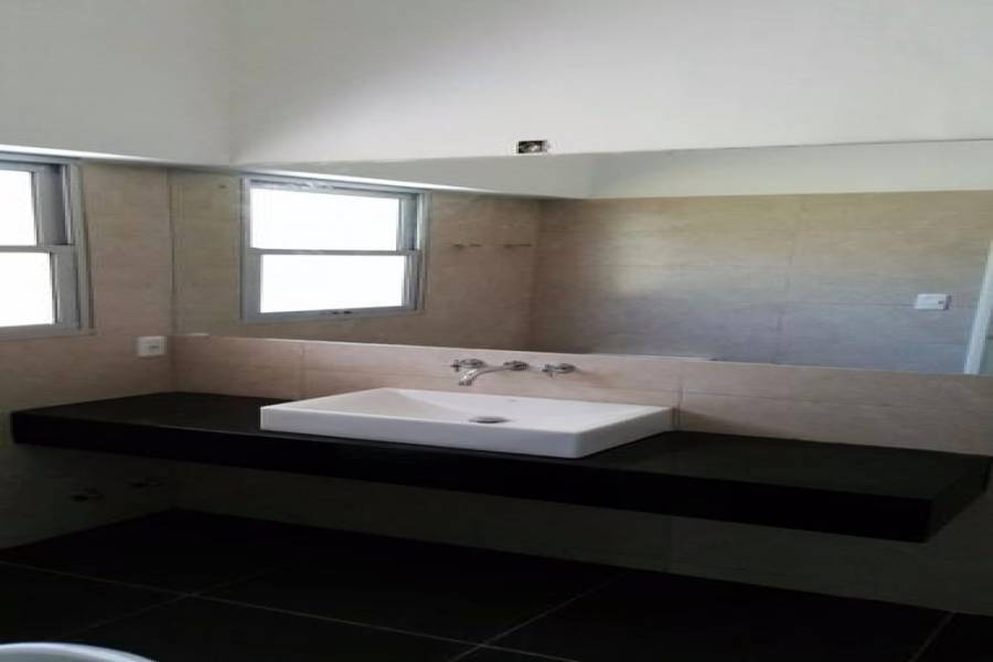 Punta del Este, Maldonado, Uruguay, 3 Bedrooms Bedrooms, ,2 BathroomsBathrooms,Casas,Venta,42056