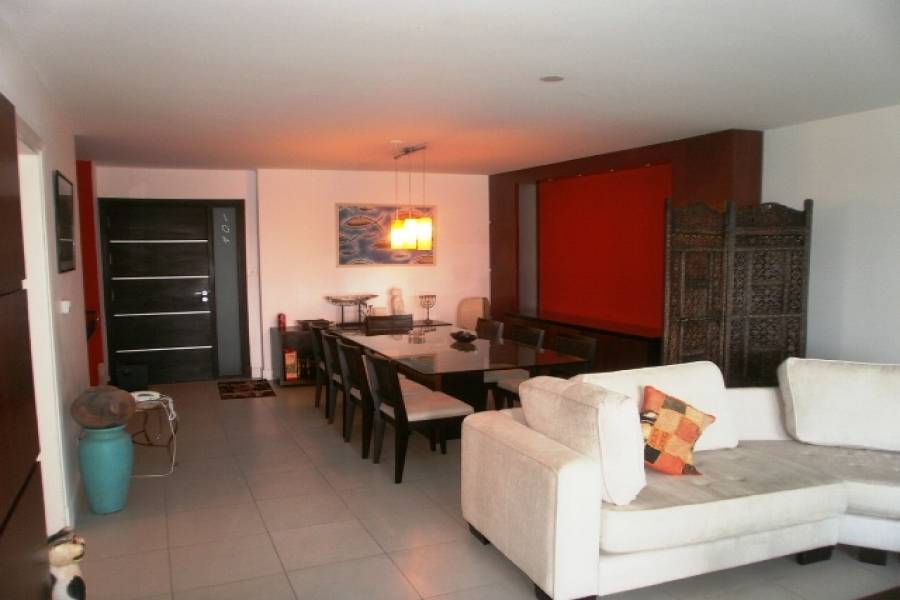 Punta del Este, Maldonado, Uruguay, 3 Bedrooms Bedrooms, ,3 BathroomsBathrooms,Apartamentos,Venta,42071