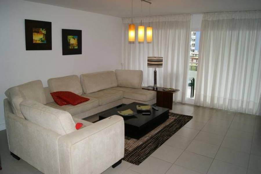 Punta del Este, Maldonado, Uruguay, 3 Bedrooms Bedrooms, ,3 BathroomsBathrooms,Apartamentos,Venta,42071