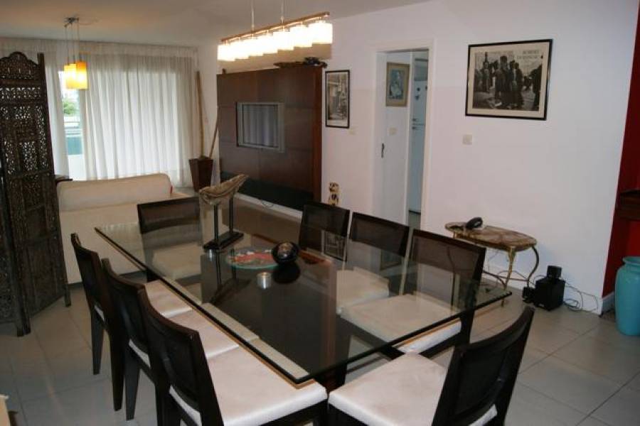 Punta del Este, Maldonado, Uruguay, 3 Bedrooms Bedrooms, ,3 BathroomsBathrooms,Apartamentos,Venta,42071