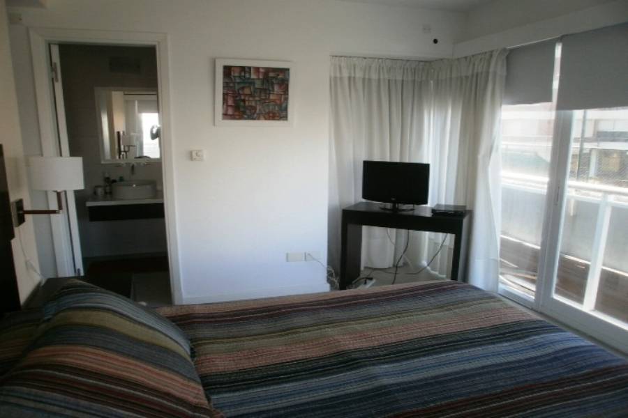 Punta del Este, Maldonado, Uruguay, 3 Bedrooms Bedrooms, ,3 BathroomsBathrooms,Apartamentos,Venta,42071