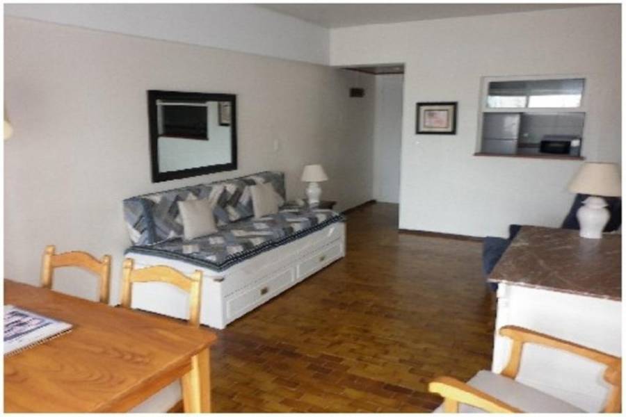Punta del Este, Maldonado, Uruguay, 1 Dormitorio Bedrooms, ,1 BañoBathrooms,Apartamentos,Venta,42077