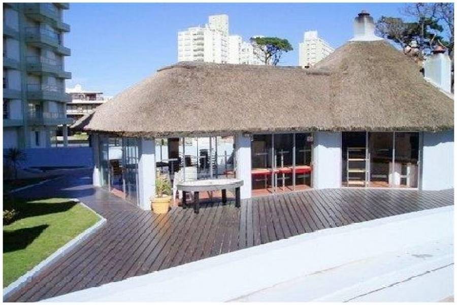 Punta del Este, Maldonado, Uruguay, 2 Bedrooms Bedrooms, ,2 BathroomsBathrooms,Apartamentos,Venta,42085