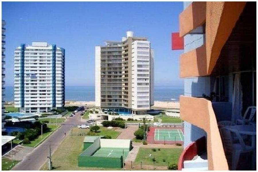 Punta del Este, Maldonado, Uruguay, 2 Bedrooms Bedrooms, ,2 BathroomsBathrooms,Apartamentos,Venta,42085