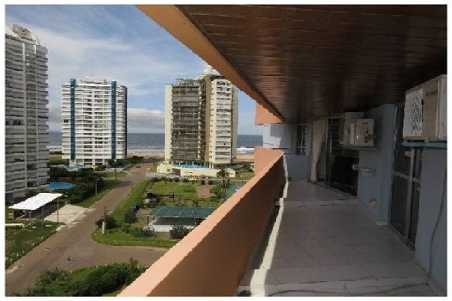 Punta del Este, Maldonado, Uruguay, 2 Bedrooms Bedrooms, ,2 BathroomsBathrooms,Apartamentos,Venta,42085