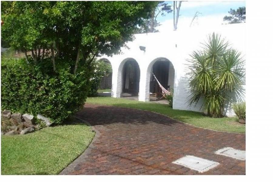 Punta del Este, Maldonado, Uruguay, 3 Bedrooms Bedrooms, ,2 BathroomsBathrooms,Casas,Venta,42089