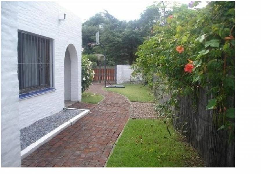 Punta del Este, Maldonado, Uruguay, 3 Bedrooms Bedrooms, ,2 BathroomsBathrooms,Casas,Venta,42089