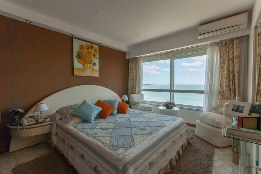 Punta del Este, Maldonado, Uruguay, 3 Bedrooms Bedrooms, ,2 BathroomsBathrooms,Apartamentos,Venta,42090
