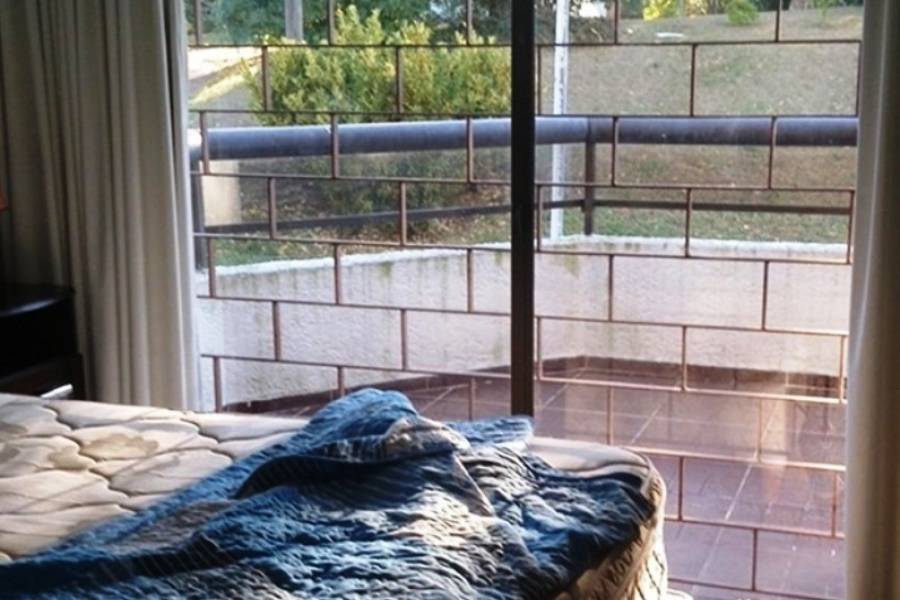 Punta del Este, Maldonado, Uruguay, 2 Bedrooms Bedrooms, ,1 BañoBathrooms,Apartamentos,Venta,42108