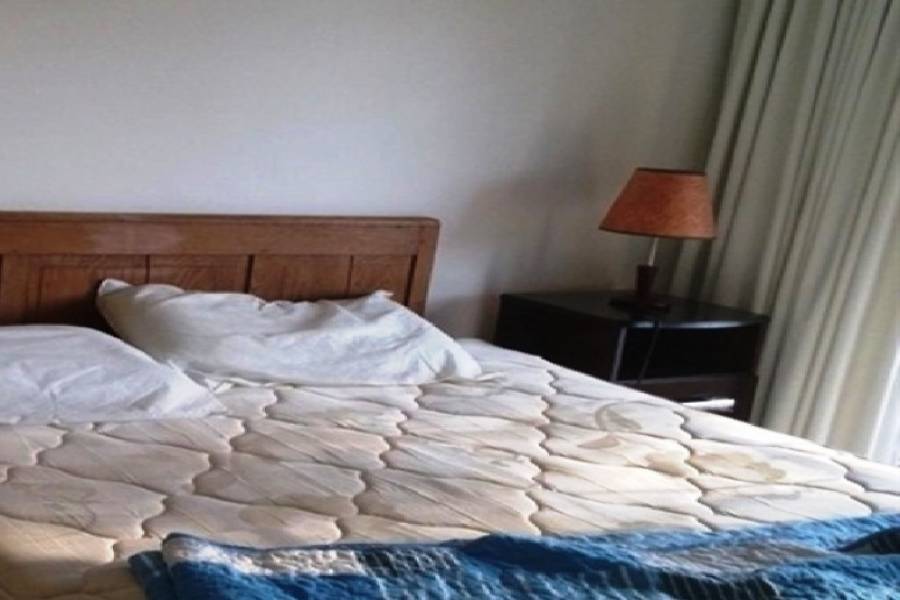 Punta del Este, Maldonado, Uruguay, 2 Bedrooms Bedrooms, ,1 BañoBathrooms,Apartamentos,Venta,42108