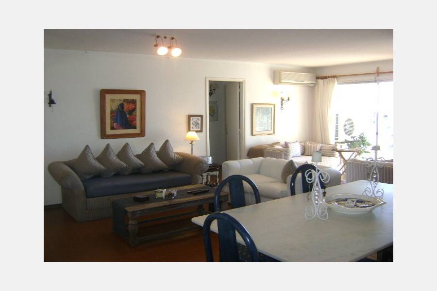 Punta del Este, Maldonado, Uruguay, 3 Bedrooms Bedrooms, ,2 BathroomsBathrooms,Apartamentos,Venta,42124
