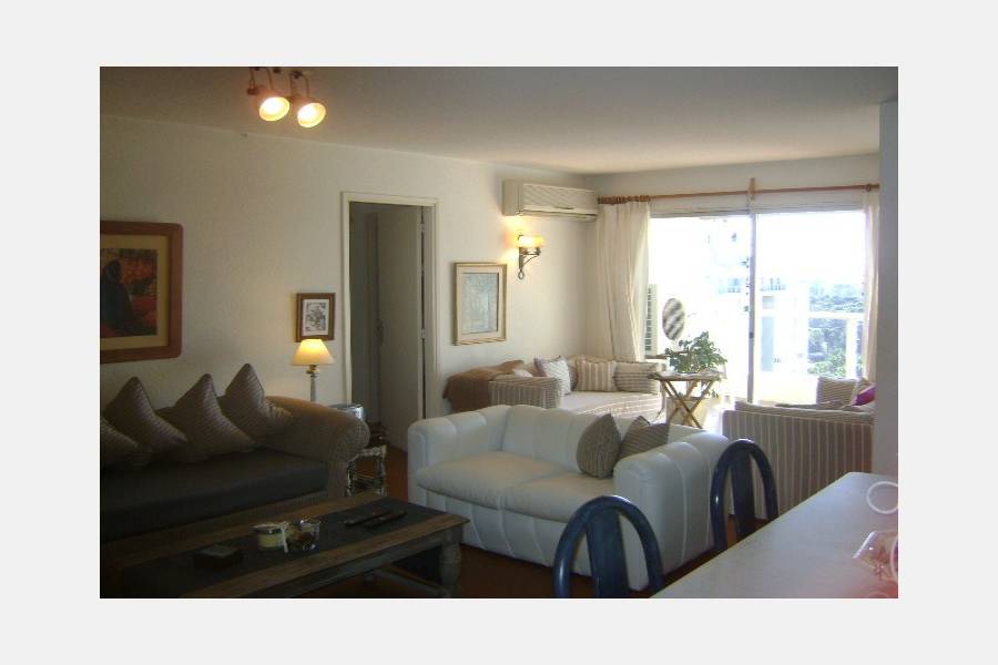 Punta del Este, Maldonado, Uruguay, 3 Bedrooms Bedrooms, ,2 BathroomsBathrooms,Apartamentos,Venta,42124