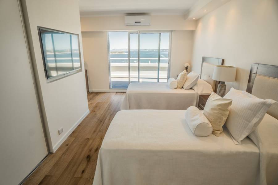 Punta del Este, Maldonado, Uruguay, ,Apartamentos,Venta,42136