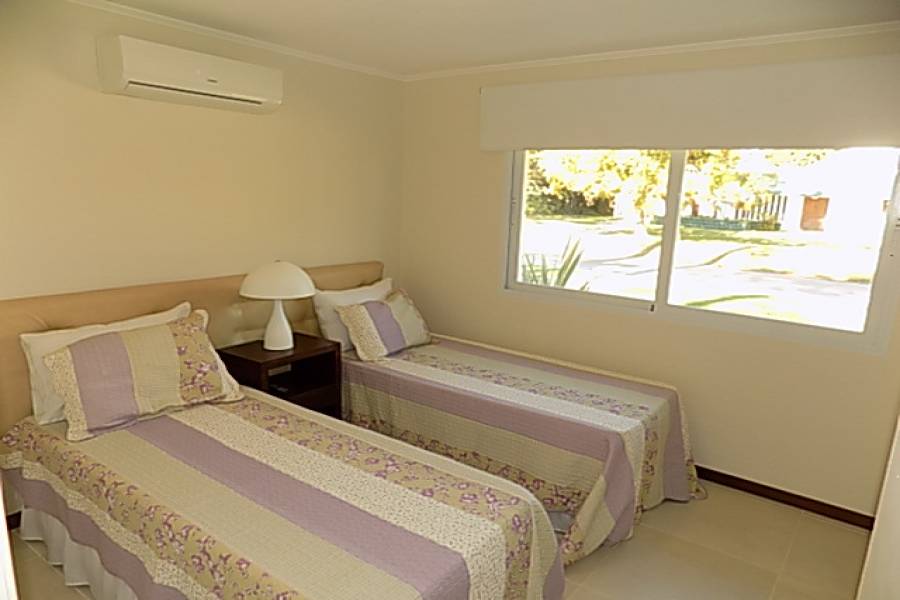 Punta del Este, Maldonado, Uruguay, 4 Bedrooms Bedrooms, ,3 BathroomsBathrooms,Casas,Venta,42138