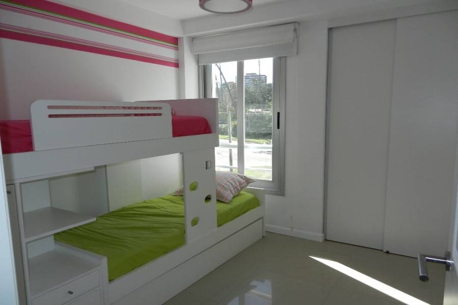 Punta del Este, Maldonado, Uruguay, 2 Bedrooms Bedrooms, ,2 BathroomsBathrooms,Apartamentos,Venta,42139
