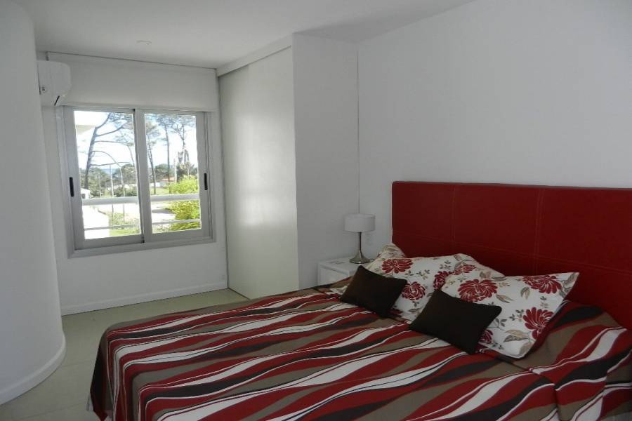 Punta del Este, Maldonado, Uruguay, 2 Bedrooms Bedrooms, ,2 BathroomsBathrooms,Apartamentos,Venta,42139