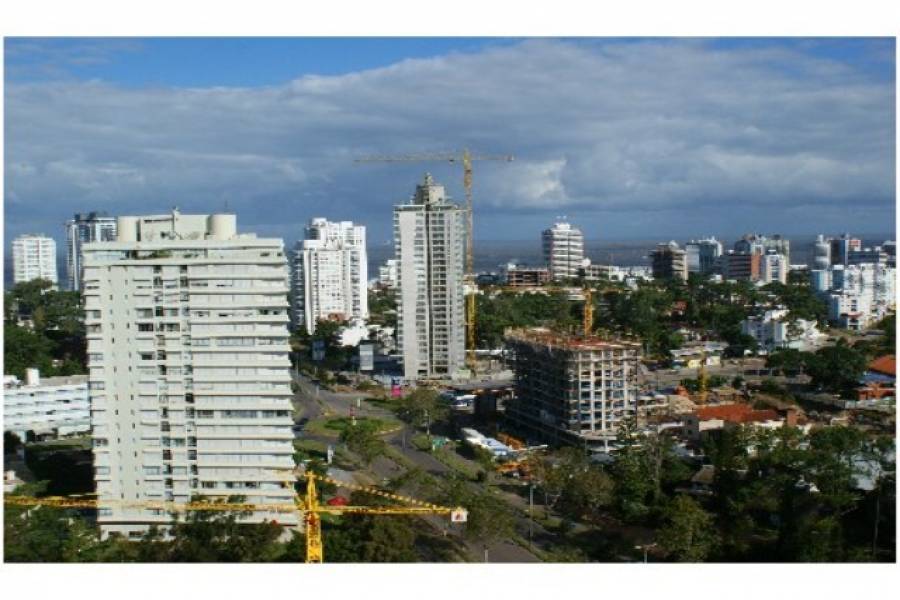 Punta del Este, Maldonado, Uruguay, 2 Bedrooms Bedrooms, ,2 BathroomsBathrooms,Apartamentos,Venta,42156