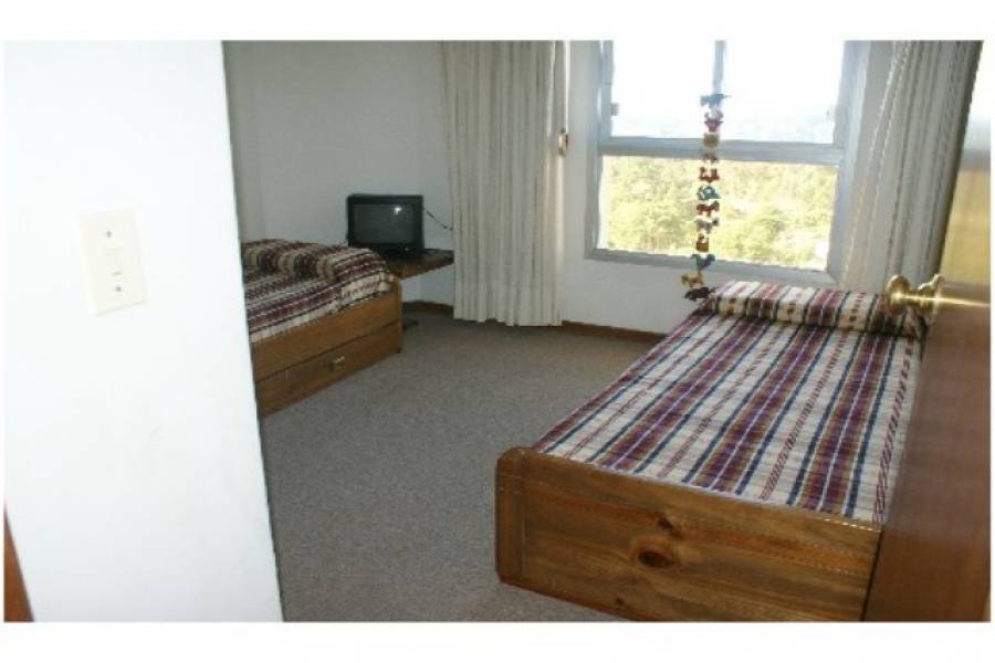 Punta del Este, Maldonado, Uruguay, 2 Bedrooms Bedrooms, ,2 BathroomsBathrooms,Apartamentos,Venta,42156