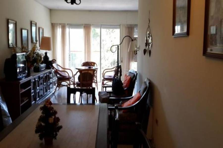 Punta del Este, Maldonado, Uruguay, 3 Bedrooms Bedrooms, ,2 BathroomsBathrooms,Apartamentos,Venta,42180