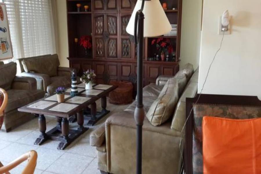 Punta del Este, Maldonado, Uruguay, 3 Bedrooms Bedrooms, ,2 BathroomsBathrooms,Apartamentos,Venta,42180