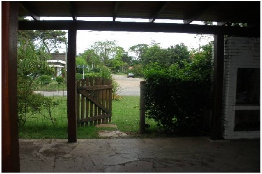 Punta del Este, Maldonado, Uruguay, 3 Bedrooms Bedrooms, ,2 BathroomsBathrooms,Casas,Venta,42183